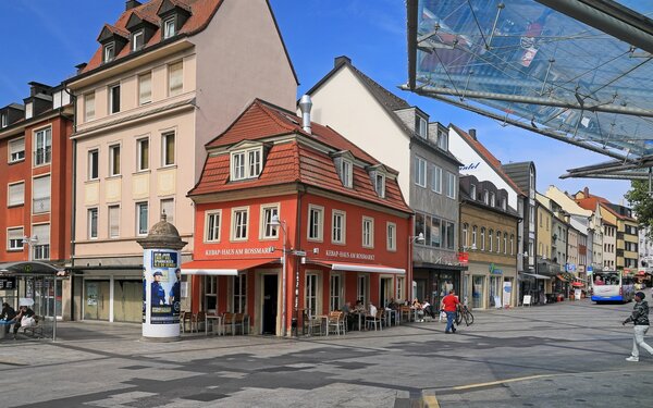 Schweinfurter Innenstadt - Blick vom Roßmarkt in die Wolfsgasse