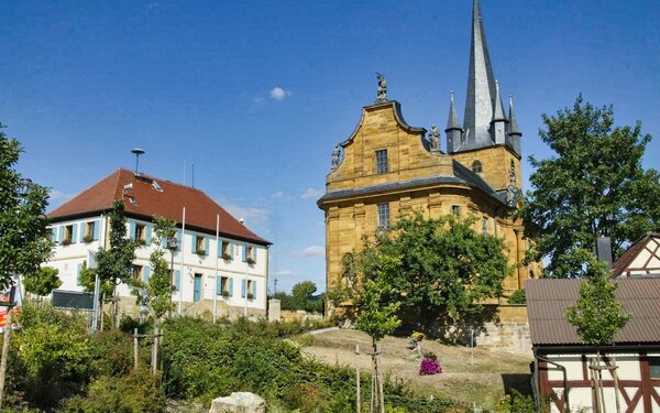 Litzendorf Kirche, Rathaus, Foto: Gemeinde Litzendorf