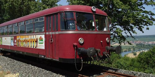 Der rote Schienenbus gehört seit 2003 zur Mainschleife., Foto: Dr. Georg Wolfgang Schramm