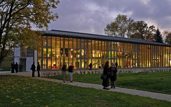 Glasmuseum (Außenansicht)