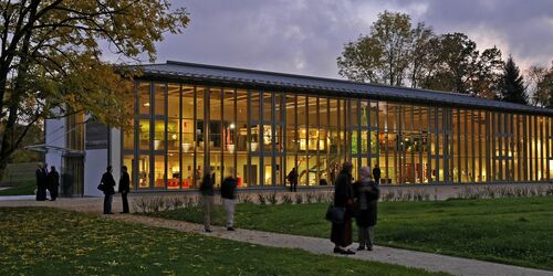 Glasmuseum (Außenansicht)