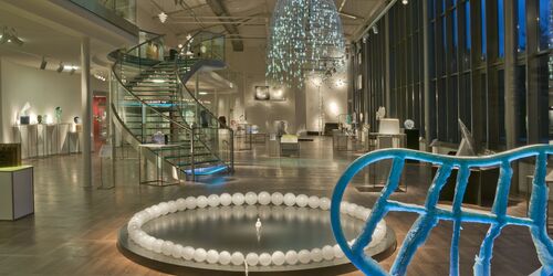 Exponate im Glasmuseum