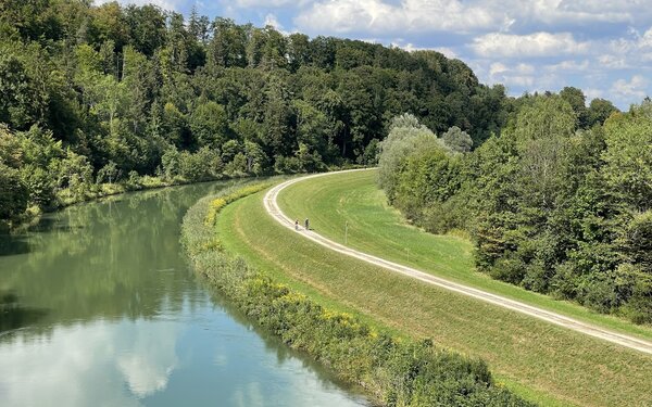 Blick von der Grünwalder Brücke auf die Isar