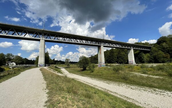 Die Großhesseloher Brücke