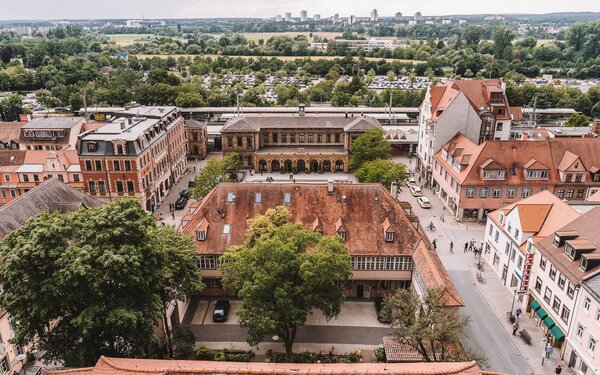 Hugenottenturm - Blick auf den Hauptbahnhof