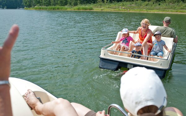 Tretbootfahren auf dem Ellertshäuser See, Foto: A. Hub