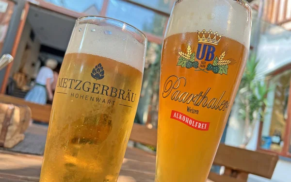 Im Biergarten des "Metzgerbräu" in Hohenwart, Foto: Uwe Miethe