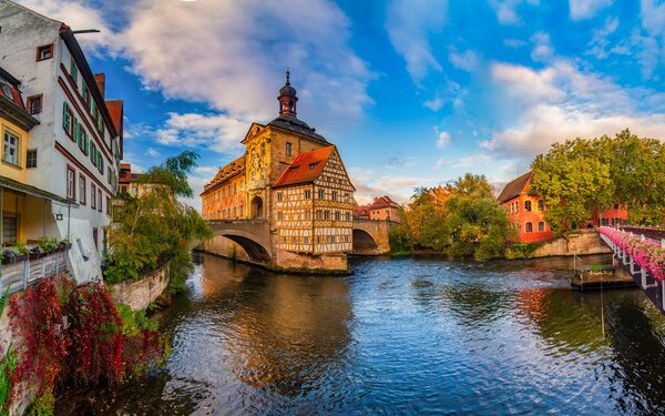 

5 destinations in Bavaria for your
Deutschland-Ticket bucket-list