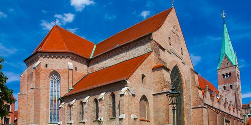 Augsburg cathedral and the Hofgarten park 