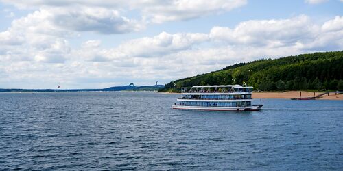 Brombachsee mit Schiff