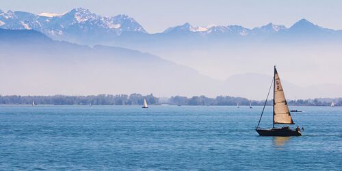 Round trips in the border triangle at Lake Constance