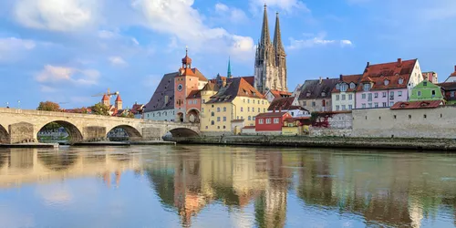 Discover Regensburg's sights on a tour of the metropolis on the Danube